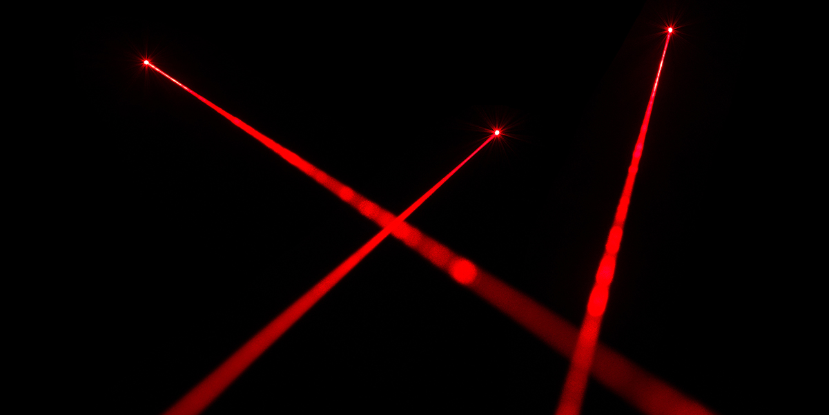 Il laser più potente degli Stati Uniti si chiama ZEUS e ha una potenza di 3 petawatt (il peta è di 15 zeri)