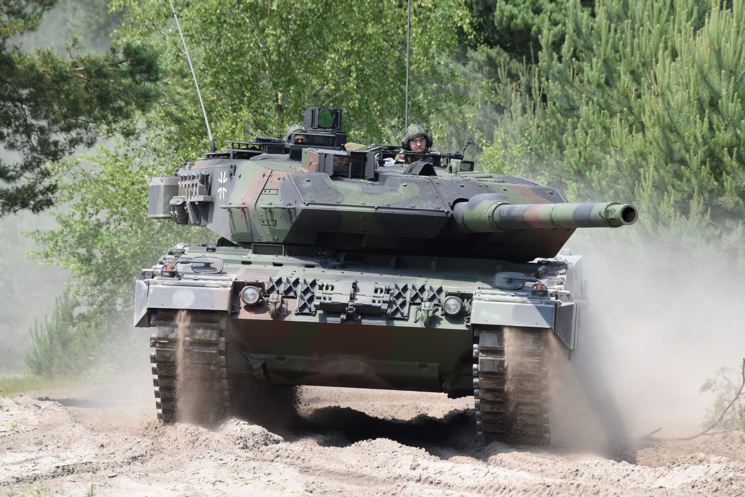 Leopard 2 Main Battle Tank
