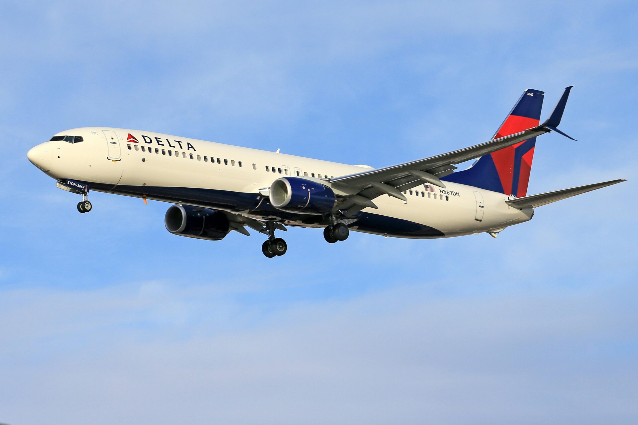 Delta-vlucht naar Amsterdam maakt noodlanding na zware turbulentie, 25 gewonden